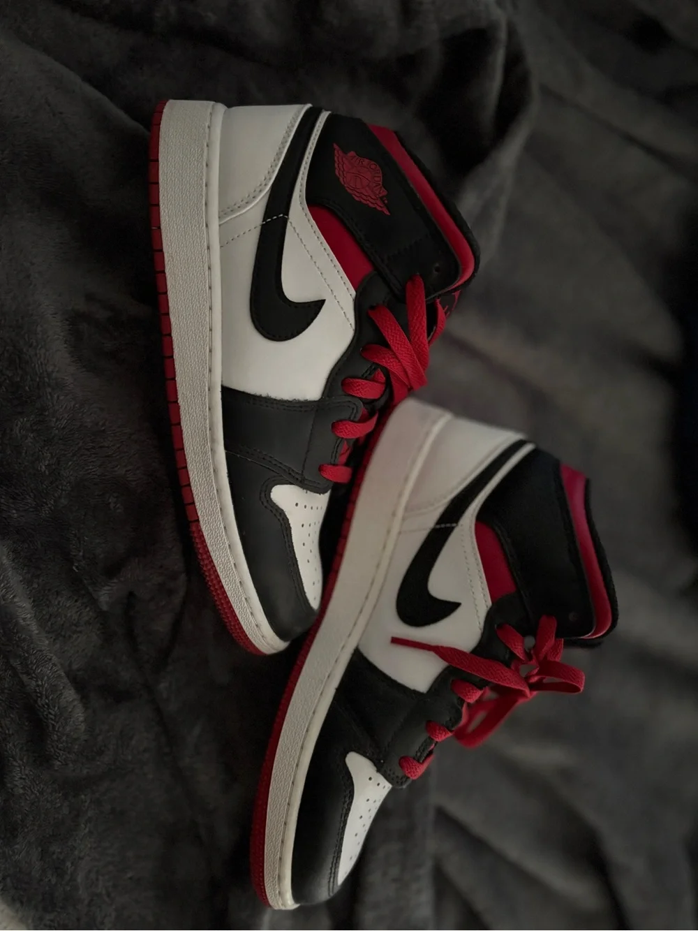 Nike Air Jordan 1 Mid Gym Red/Black Toe
